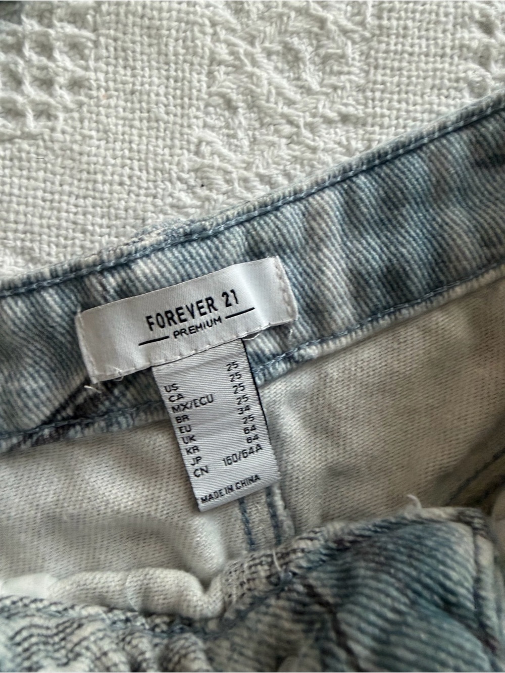 Forever 21 Light Wash High Rise Women's Jeans